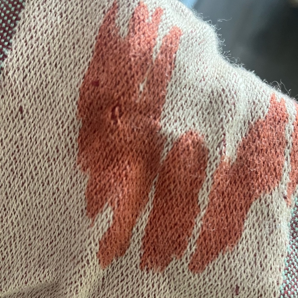 Aritzia TNA Fringe Scarf - Picture 3 of 5